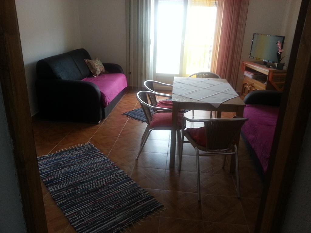 Miletic J-i Apartment *
