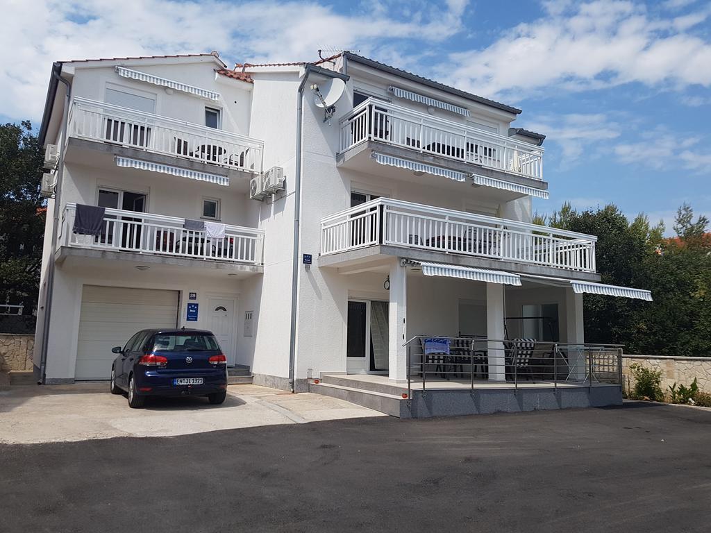 Miletic J-i * Vodice